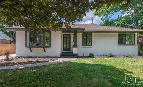 1527 Lewison Ave NE, Grand Rapids, MI 49505