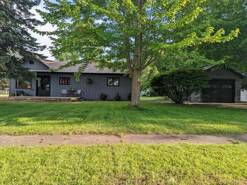 701 Hilty St, Manistee, MI 49660