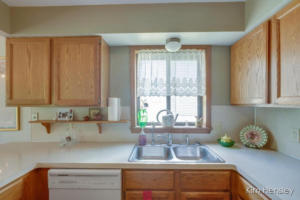  4972 Castle Hill Ct NE #0, Rockford, MI 49341 photo 9