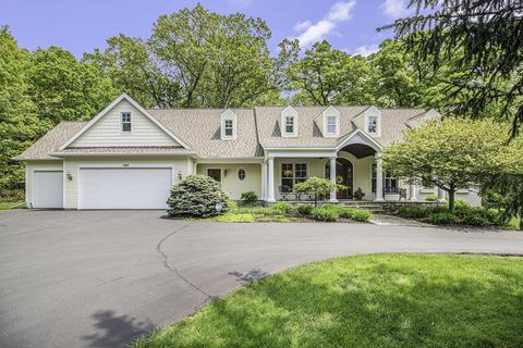 190 Preservation Dr NE, Ada, MI 49301