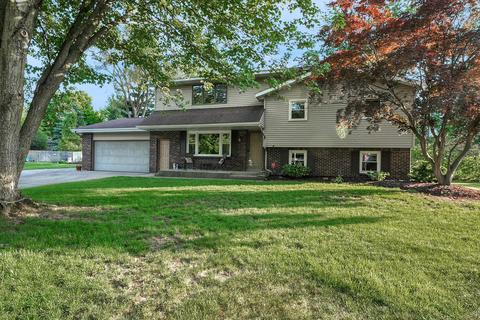 2584 Oak Hollow Dr, Jenison, MI 49428