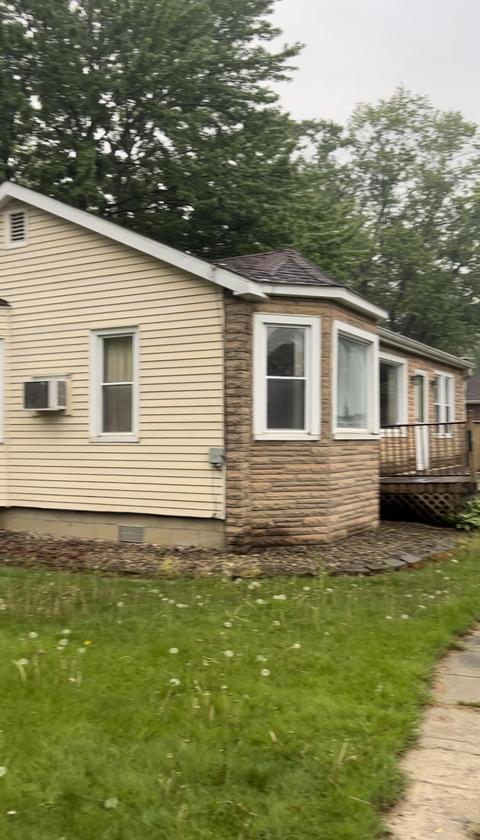 50509 Mott Rd, Van Buren, MI 48111
