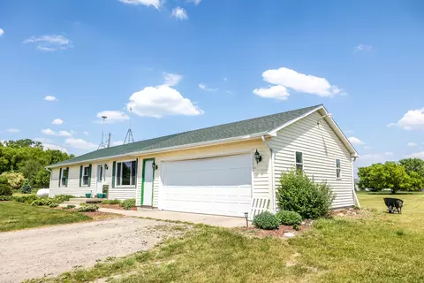 9083 S Grow Rd, Greenville, MI 48838