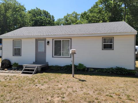 2505 James Ave, Muskegon, MI 49442