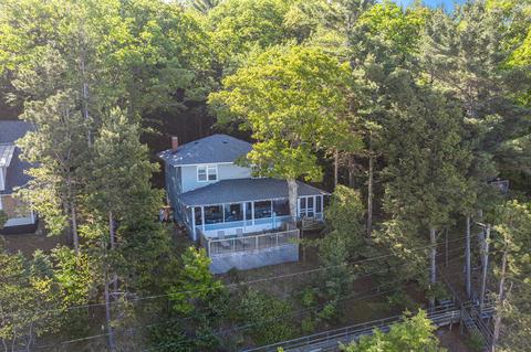 790 S Beach St, Pentwater, MI 49449
