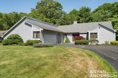 1429 Shadyview Dr SE, Grand Rapids, MI 49546