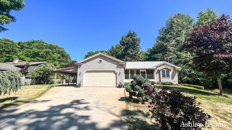 4411 Park St, Whitehall, MI 49461