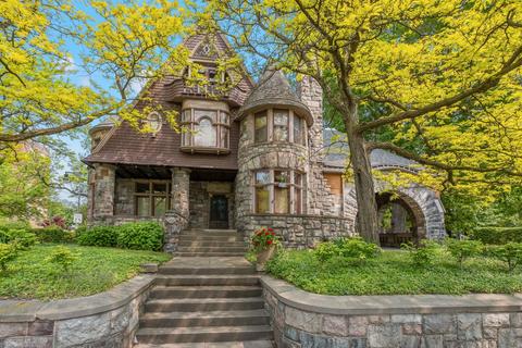 601 Cherry St SE, Grand Rapids, MI 49503