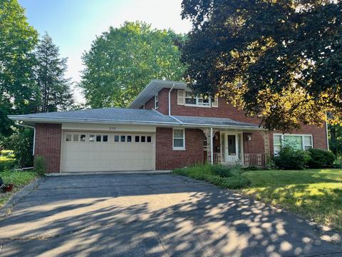 210 Martha Dr, Battle Creek, MI 49015