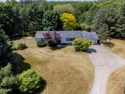 2985 Hillcrest Dr, New Era, MI 49446