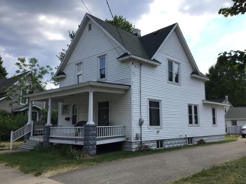 422 S North St, Otsego, MI 49078