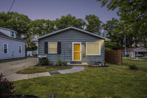 943 Blackburn St SW, Wyoming, MI 49509