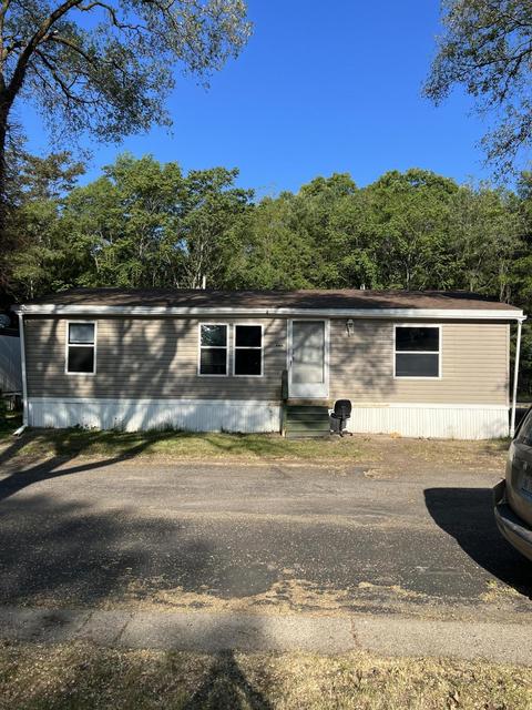 2649 Regent Dr, Norton Shores, MI 49441