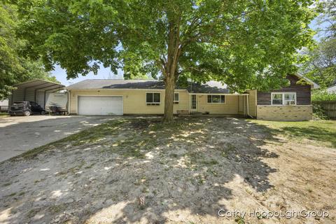 306 N Hawley St, Lyons, MI 48851