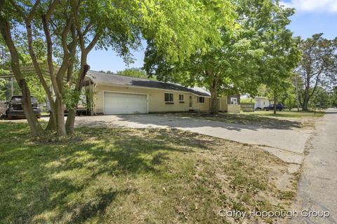 306 N Hawley St, Lyons, MI 48851 photo 2