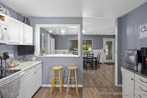 306 N Hawley St, Lyons, MI 48851 photo 8
