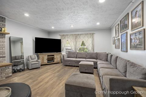 306 N Hawley St, Lyons, MI 48851 photo 4