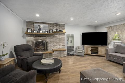 306 N Hawley St, Lyons, MI 48851 photo 5