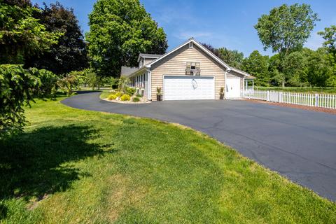 1722 Probert Rd, Jackson, MI 49203 photo 3