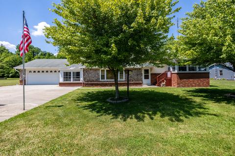 4530 Meridian Rd, Addison, MI 49220