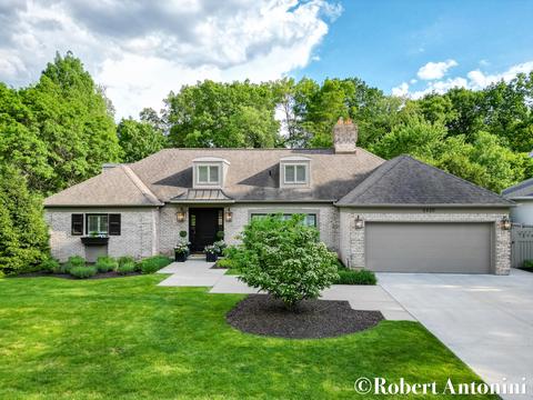 2420 Glen Echo Dr SE, Grand Rapids, MI 49546