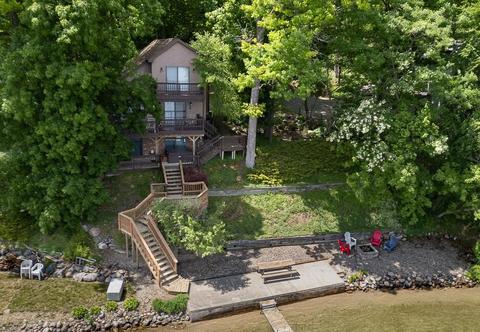3120 Marsh Rd, Brooklyn, MI 49230