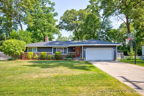 1710 Gladstone Dr, Muskegon, MI 49445