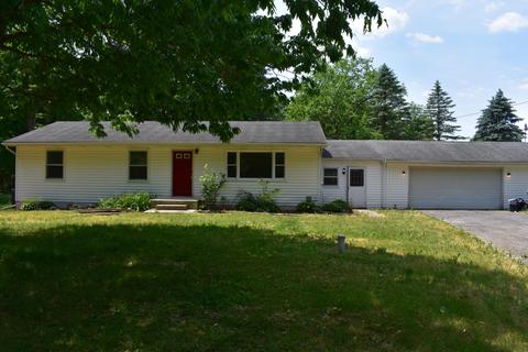 21020 Adams Rd, Battle Creek, MI 49017