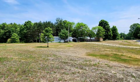 18420 White Pine Rd, Stanwood, MI 49346