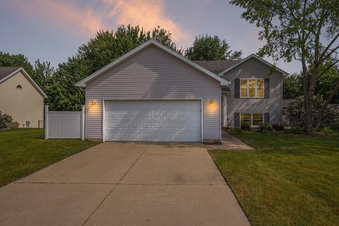 3877 Sydney Ct NW, Grand Rapids, MI 49534