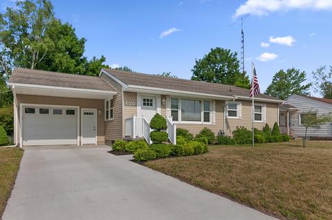 620 Lilac Ave, Big Rapids, MI 49307
