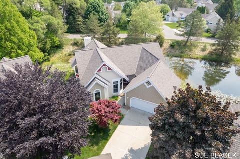 988 Pebble Creek Ct, Holland, MI 49424