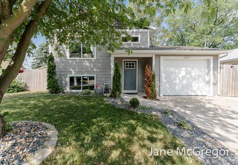 3837 Loraine Ave SW, Wyoming, MI 49548