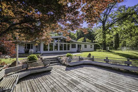 70850 Sunrise Dr, Edwardsburg, MI 49112
