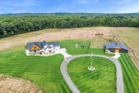 64981 Co Rd 657, Lawton, MI 49065