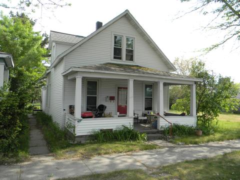 105 W 107 W Dowland St, Ludington, MI 49431