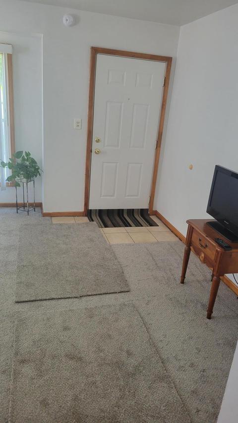 9026 Clippert St, Taylor, MI 48180 photo 6
