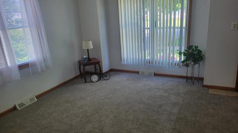 9026 Clippert St, Taylor, MI 48180 photo 5
