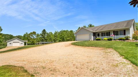 13956 Johnsons Ct, Leroy, MI 49655