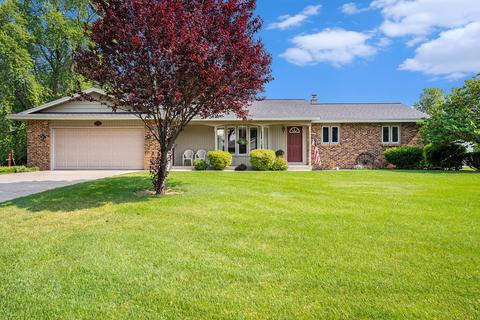 8721 Summit Ct, Zeeland, MI 49464