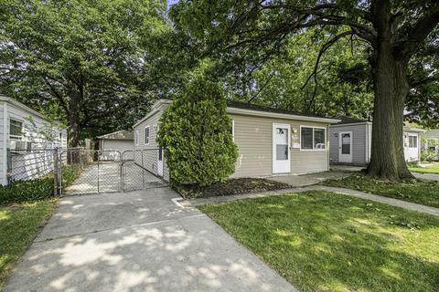 7849 Pine St, Taylor, MI 48180 photo 2