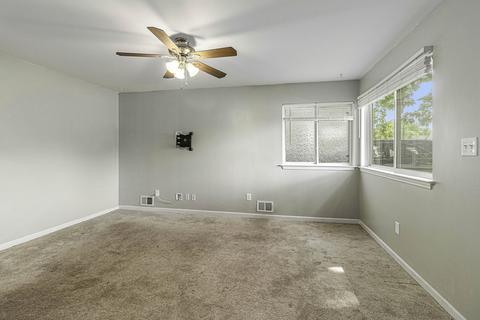 7849 Pine St, Taylor, MI 48180 photo 3