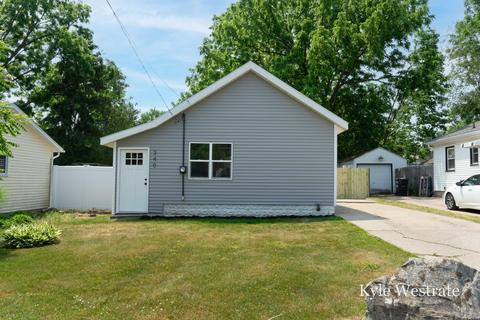 340 Dana St NW, Comstock Park, MI 49321
