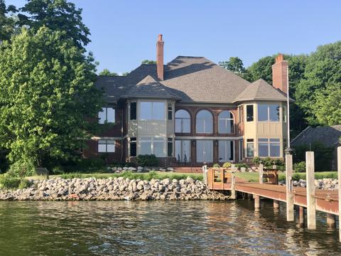 1594 Waukazoo Dr, Holland, MI 49424
