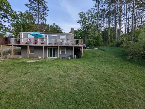 5235 Tilmann Ln, Weidman, MI 48893