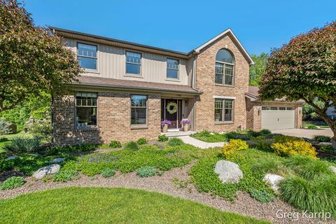 1785 Middleground Dr SE, Grand Rapids, MI 49546