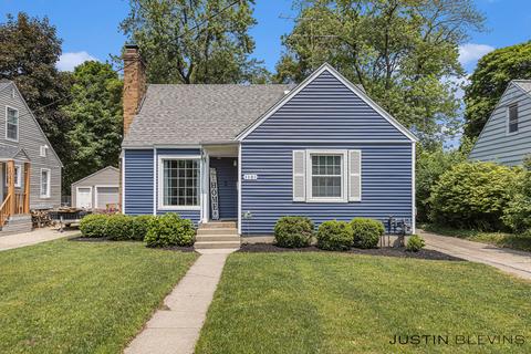 1101 Kelsey St NE, Grand Rapids, MI 49505