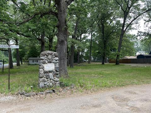 35 12 St, Paw Paw, MI 49079