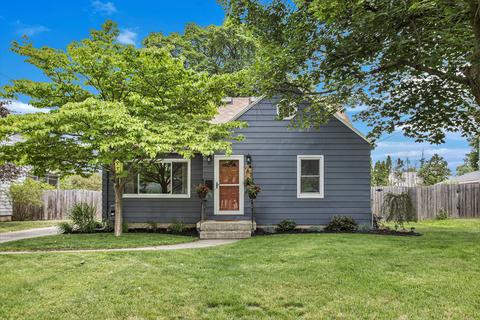 967 Kelsey St NE, Grand Rapids, MI 49505