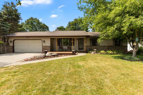9793 Myers Lake Ave NE, Rockford, MI 49341
